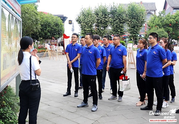 时代新征程  共筑中国梦